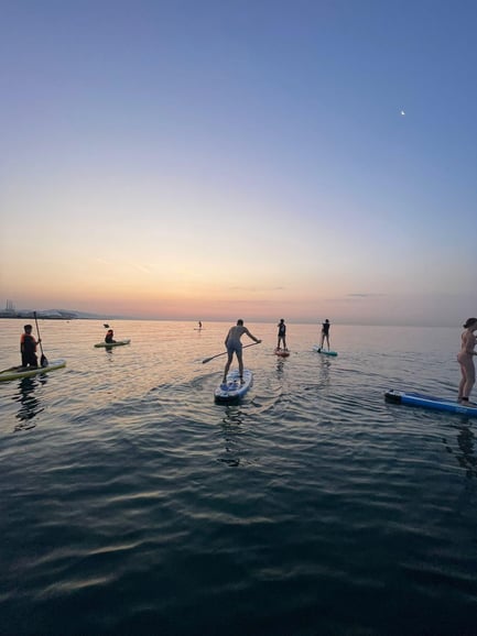 Barcelona: Sunset Paddleboarding