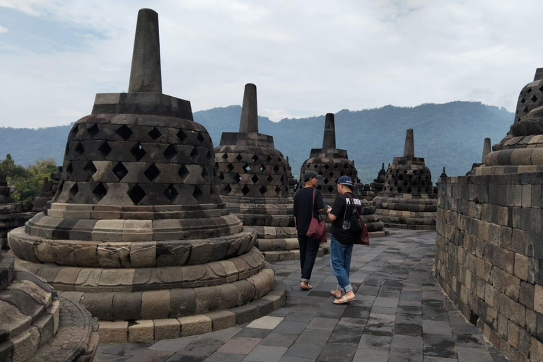 يوجياكارتا: شروق الشمس في معبد بوروبودور مع ضمان الصعودشروق الشمس في معبد بوروبودور