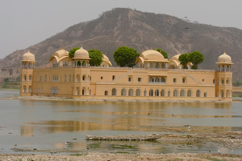 Agra: Private Same Day Jaipur Tour with Transfers & Lunch From Agra: Private Car & Guide for Tour (No Tickets & Lunch)