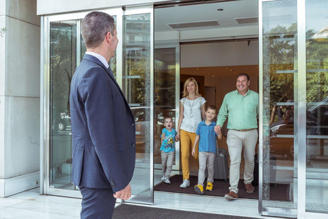 Hong Kong: Private Night Tour with Local