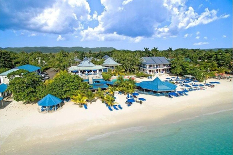 Vanuit Montego Bay: 7 Mile Beach en Rick&#039;s Café Klifsprong