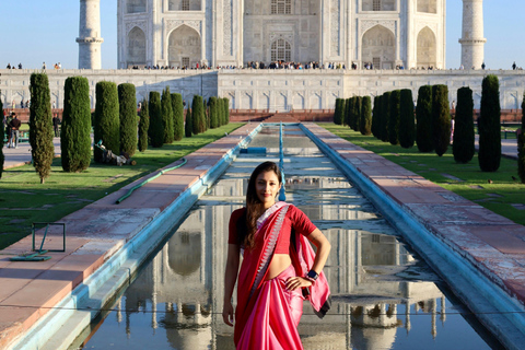 From Delhi: Taj Mahal Private Tour for Solo Female Traveler