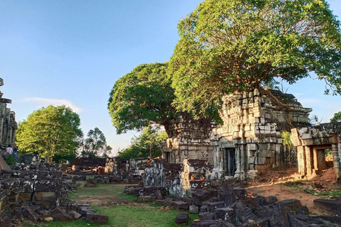 Siem Reap: Phnom Bok Mountain and Grand Circle Temples Tour