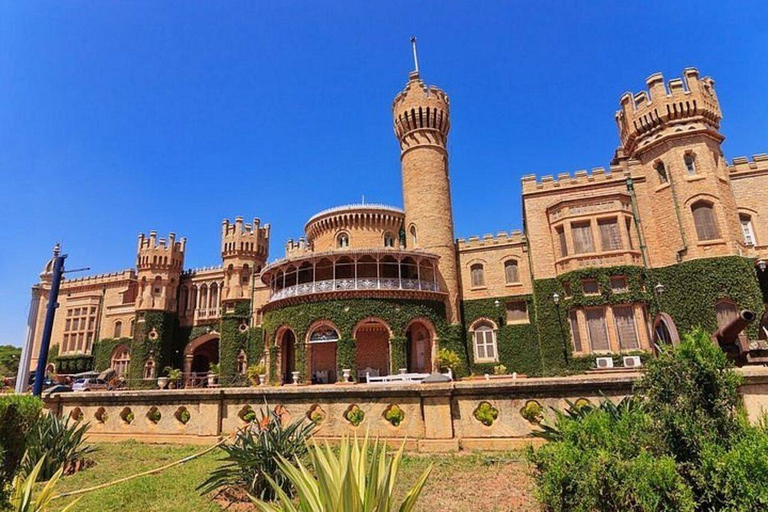 Bangalore: Bangalore Palace Guided Tour with Entry Ticket