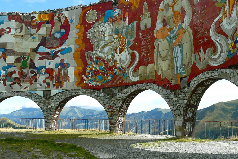 Visite en groupe de la route militaire géorgienne - la route panoramiqueVisite privée de la route militaire de Géorgie, la route panoramique