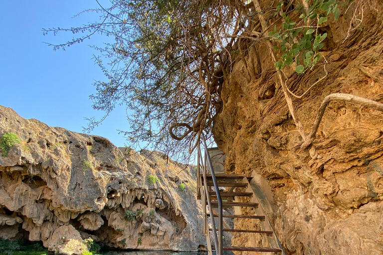 Salalah: West Side Private Tour with Off-Road Adventure