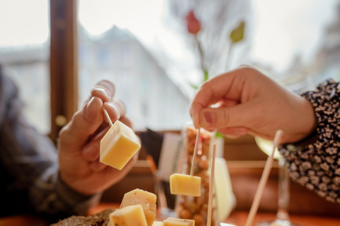 Amsterdam: Lyxig ost- och vinkryssning med obegränsade drinkar