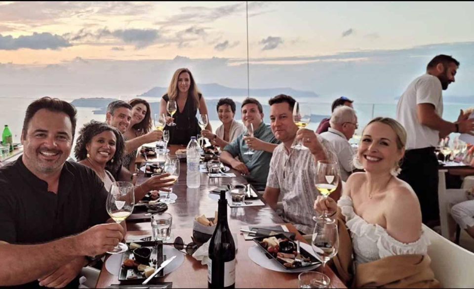 Santorini: Small-Group Sunset Wine Tour with Santo Winery