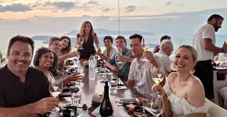 Santorini: tour per piccoli gruppi del vino al tramonto con la Cantina Santo