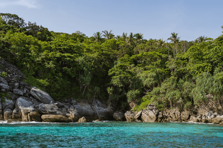 Phuket: wycieczka szybką łodzią na wyspy Racha i Coral z lunchemPhuket: Wycieczka szybką łodzią na wyspy Racha i Coral z lunchem