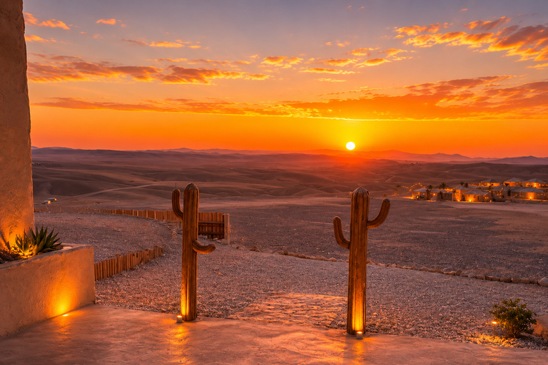 Agafay Desert: Sunset Dinner, Live Show & Stargazing Agafay Desert Sunset Dinner,Show & Stargazing under the sky