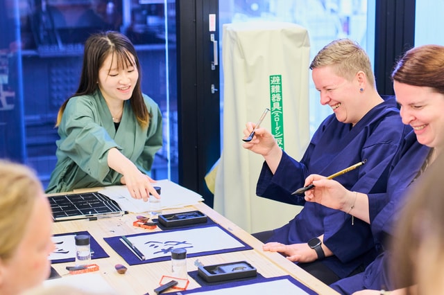 Tokyo: Shinjuku Calligraphy Workshop – Transform Your Name