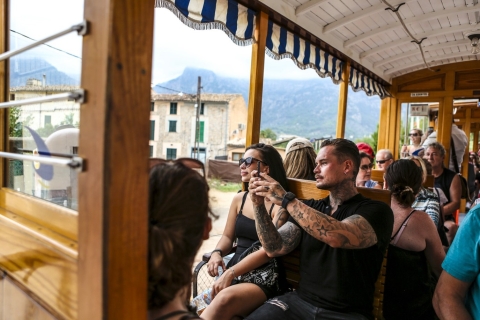 Valldemossa y Sóller: 1 día en tranvía y autobús