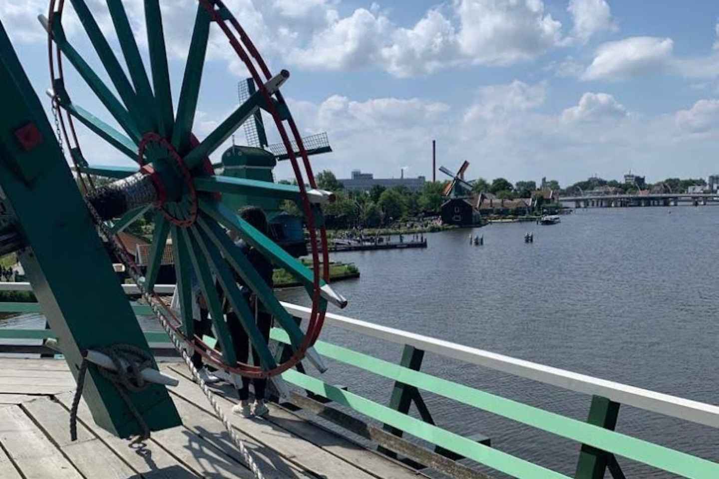 Zaanse Schans and Giethoorn Private Tour + 1-Hr Canal Cruise