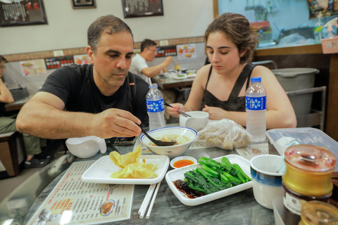 Hong Kong Kowloon: Michelin Street Food & Culture Walk Private Michelin Street Food & Culture Walk - 5 hours