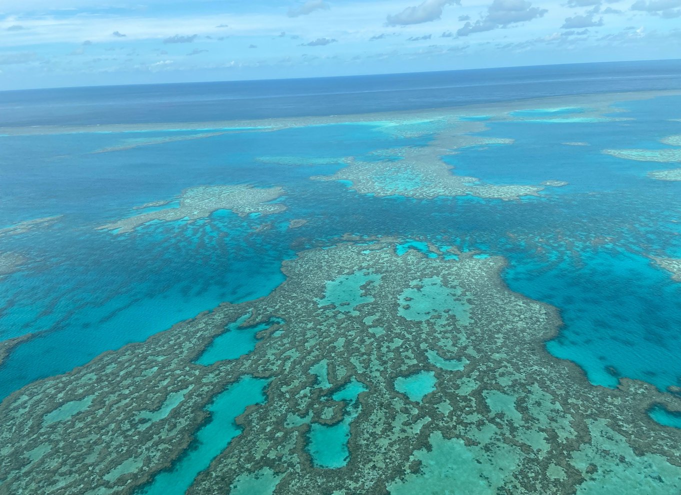 Airlie Beach: Whitsundays & Great Barrier Reef Scenic Flight