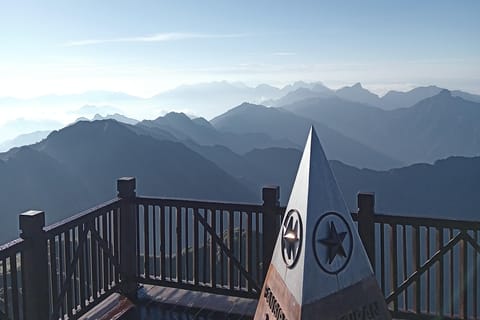 Sapa: 2-Day Fansipan Summit Trek - Image 2