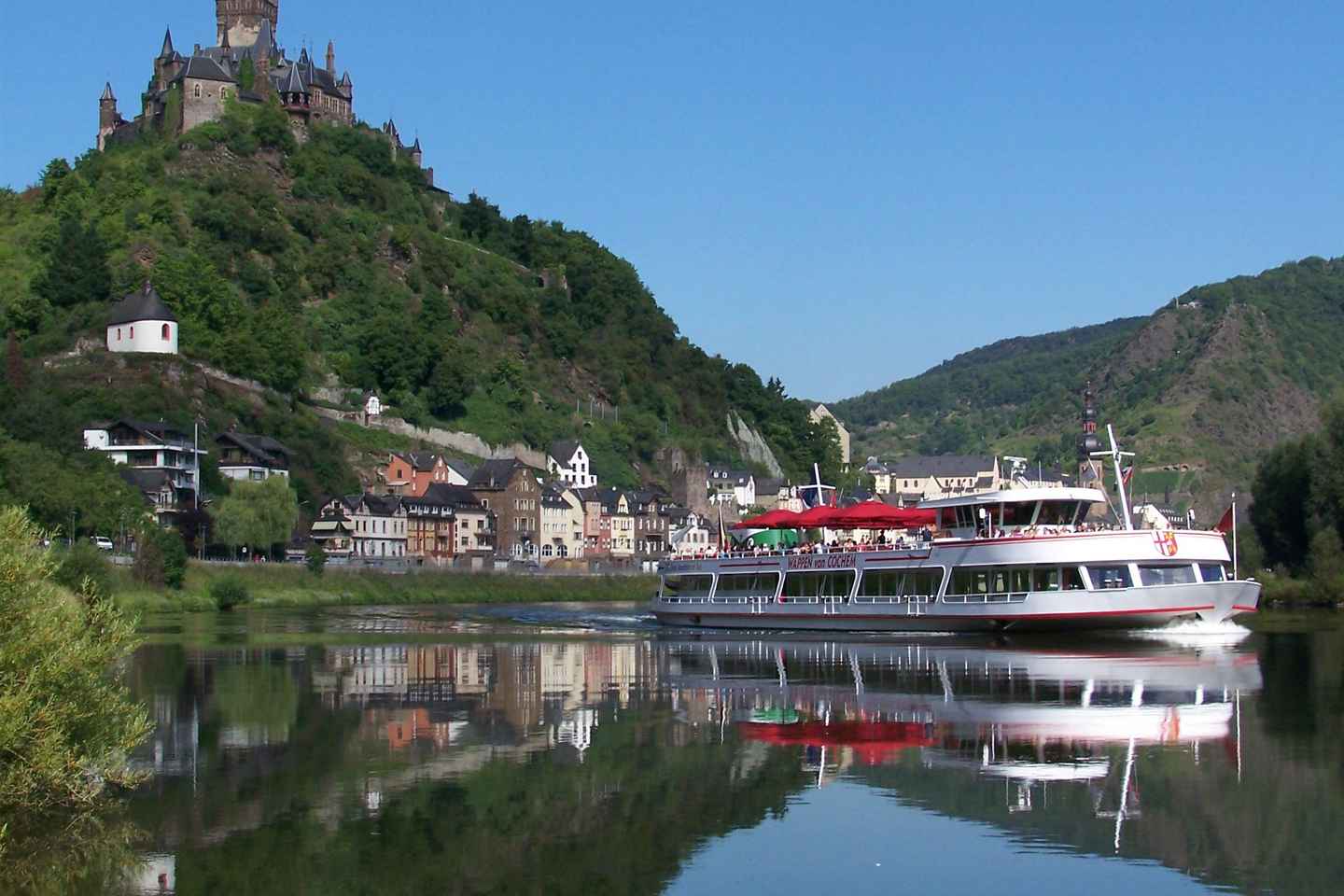 Cochem, Moselle: Boat – Beilstein, meal, wine and liqueur tasting