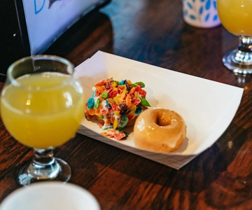 Nashville: Guided Foodie Walking Tour with Tastings