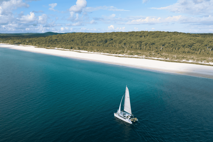 Ab Hervey Bay - Privater Segelcharter. Foto: GetYourGuide