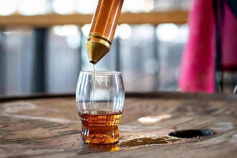 Angel's Envy Distillery – Tour „Die Kunst des Single Barrel“. Foto: GetYourGuide