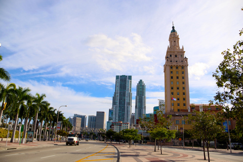 Miami Downtown Private walking tour in English or Spanish