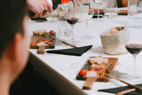 Budapest: Cata de vinos en el Museo Palinka