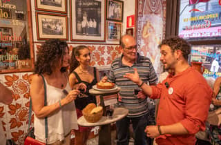 Madrid: Tapas- und Weinprobe-Tour mit ortskundigem Guide