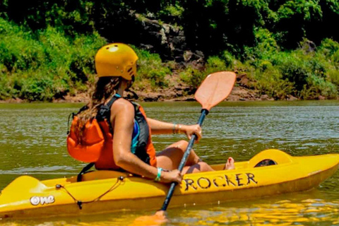 Puerto Iguazú: Aguaray Kayaking and Trekking Day Trip