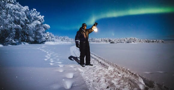 Rovaniemi: Northern Lights Tour with BBQ & Glögi