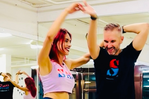 Geneva: Private Salsa or Bachata lesson (1 to 8 people) Geneva: Salsa or Bachata class (1 to 8 people – 60 min)