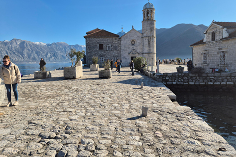 Kotor: excursión en lancha rápida a Perast y Nuestra Señora de las RocasKotor: excursión en lancha rápida a Perast y Nuestra Señora de las Rocas, 2 h