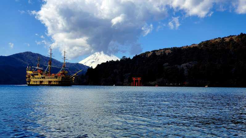 Hakone: Tour privato di un giorno intero con guida in inglese