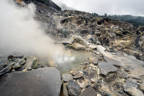 Jakarta/Bandung: Volcano of Tangkuban Perahu & Culture Tour From Bandung: Transport Only
