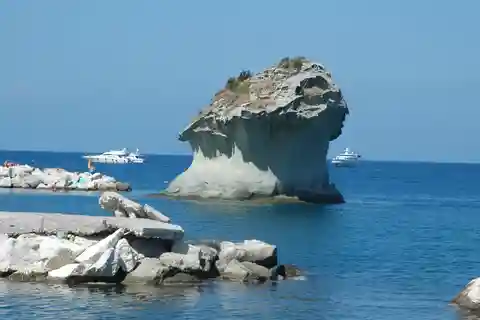 Excursão de autocarro à tarde pela ilha de Ischia
