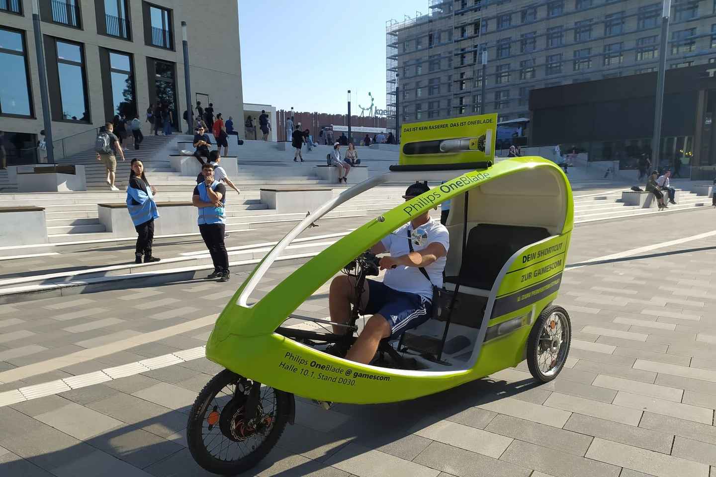 Cologne Sightseeing rickshaw tour