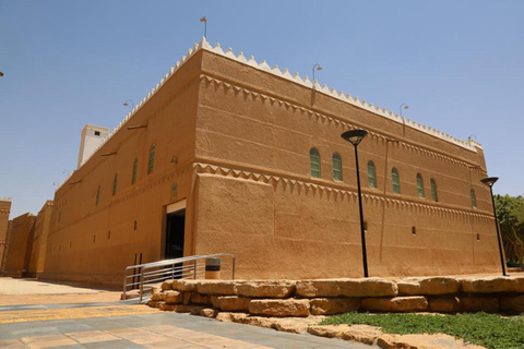 Souk Al Zal, The National Museum, and Murabba Palace Tour