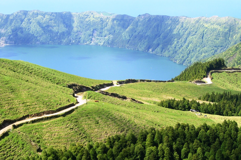 Sete Cidades Azoren 4x4 daagse tour vanuit Ponta DelgadaSete Cidades Azoren 4x4 daagse privétour