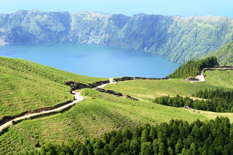 Ponta Delgada: Excursão 4x4 Sete CidadesAçores: Excursão 4x4 Sete Cidades Compartilhada