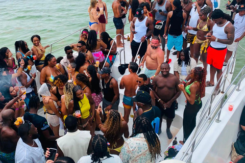 King of Kings Punta Cana – VIP Party Boat with DJ, Open Bar