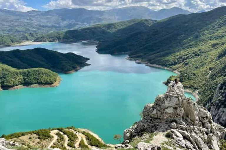 Da Tirana al lago di Bovilla: La tua guida per una fuga panoramica...