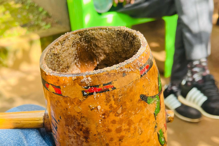 Arusha: 4-Day Ngorongoro, Tarangire, and Materuni Lodge Tour