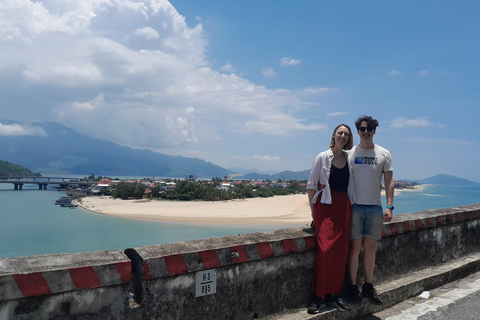 De Hue a Hoi An en coche privado con paradas turísticas