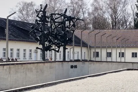 Visite du site commémoratif de Dachau
