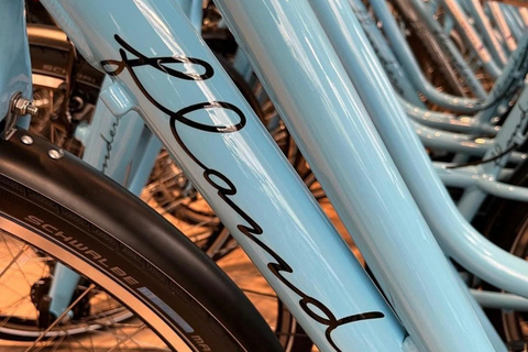 Bruges: Wicked Christmas Bike Tour Experience with a Local