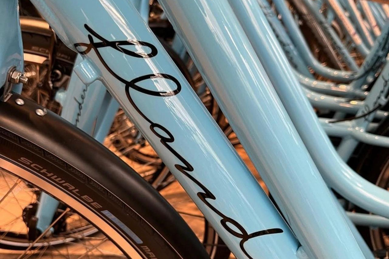 Bruges: Wicked Christmas Bike Tour Experience with a Local