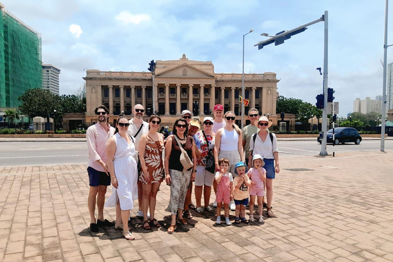 Explore Cultural Colombo and Local Cuisine Tour by bus