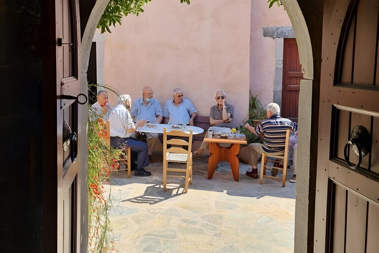 La visite gastronomique sélective "Feel like local" au départ d'HéraklionMinibus (10 places) Sprinter