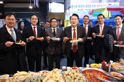 Busan: Crucero al atardecer por Jagalchi y visita al mercado nocturno