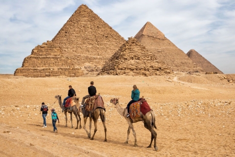 Caïro: grote piramides van Gizeh vanuit de haven van AlexandriëStandaard optie